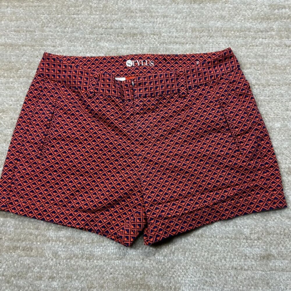 Stylus Women's Size 2 Red Patterned Cotton Shorts with Pockets